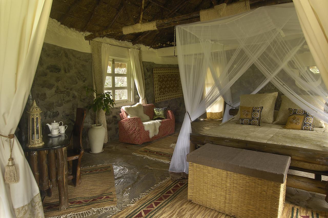 Mbweha Camp Lake Nakuru Elmenteita Exteriör bild