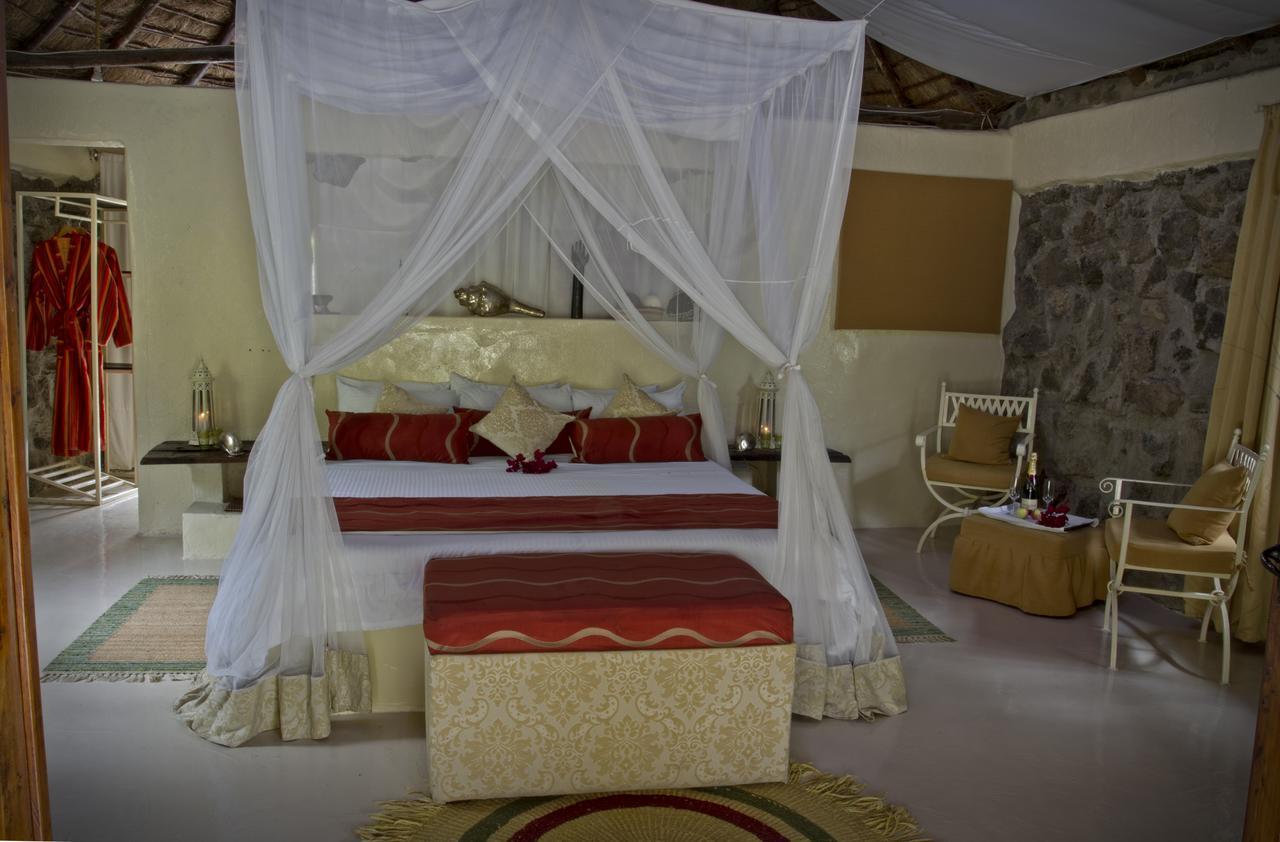 Mbweha Camp Lake Nakuru Elmenteita Exteriör bild